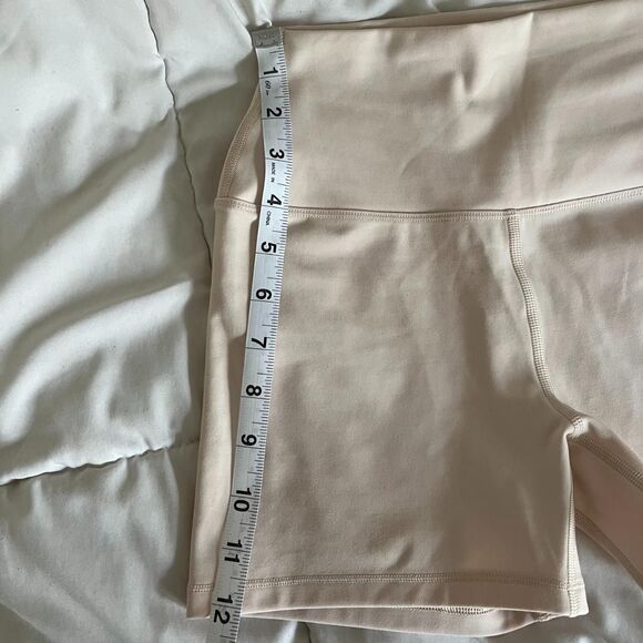 NWT Light Peach/Cream Spiritual Gangster Biker Yoga Shorts Size XS - Picture 3 of 8